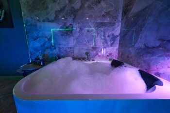 Салон эротического массажа Fantasyм. Коломенская, г. Москва - фото 3